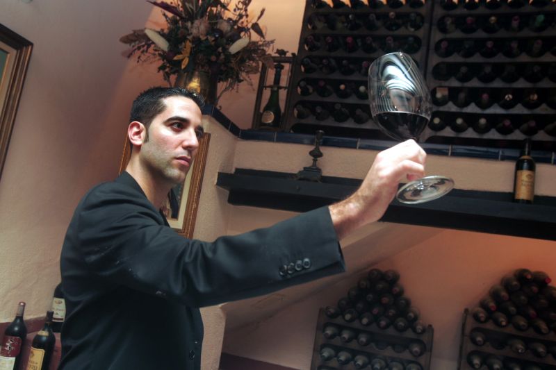Enjoy the moment in which our sommelier, Rafael Reyes, is proclaimed “Best Sommelier of Spain 2011