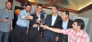 Chencho recibe un homenaje en Elche de la Denominacion de Origen Vinos de Alicante